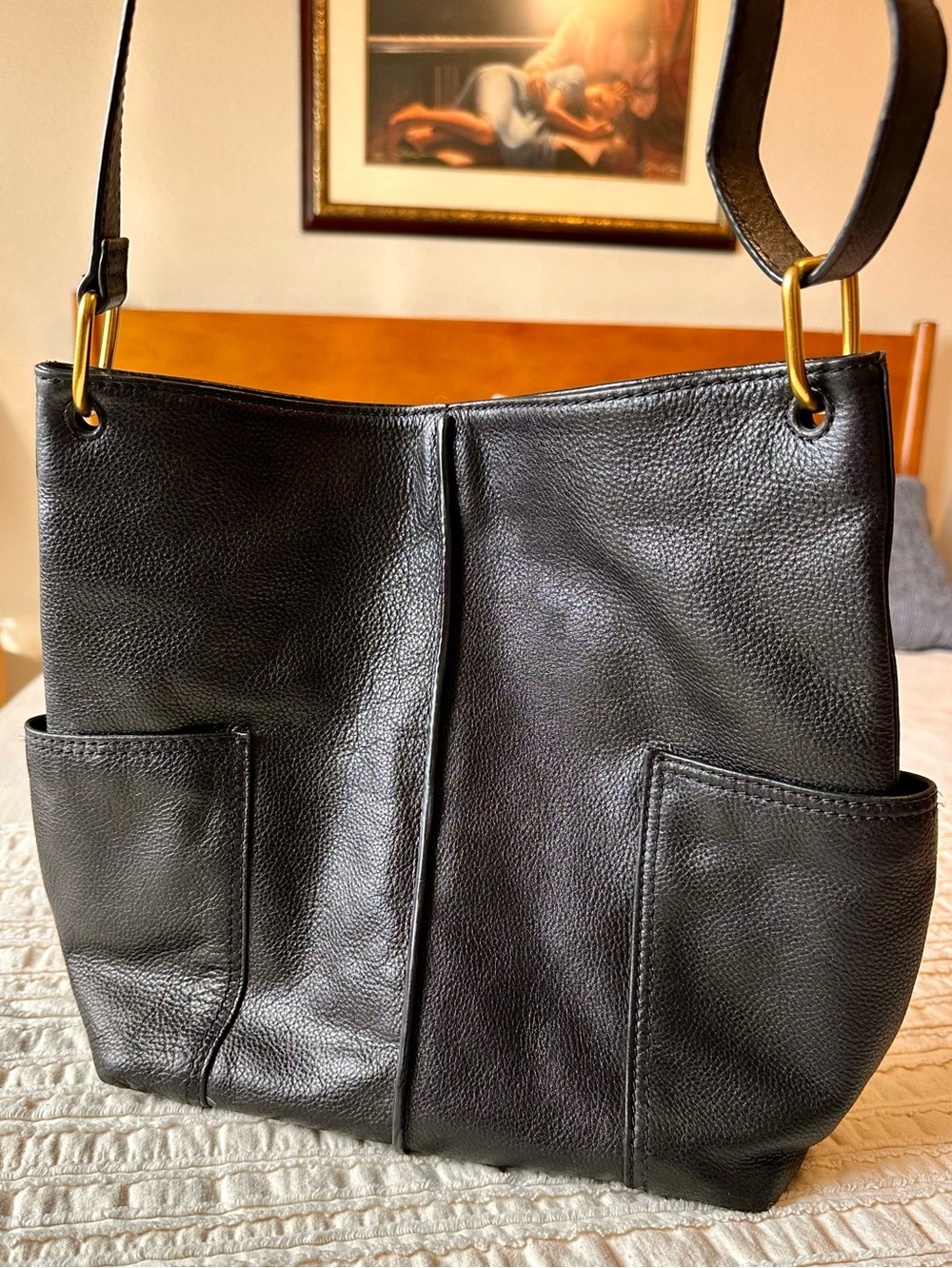 Fossil Black Pebbled Leather Shoulder Bag with Gold-Tone Hardware